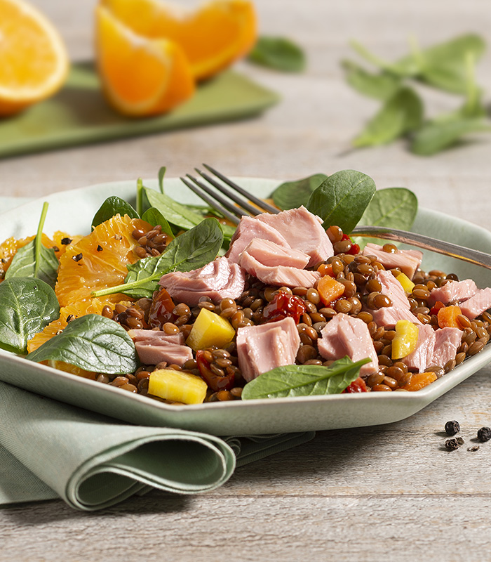 Insalata con spinaci novelli e arance