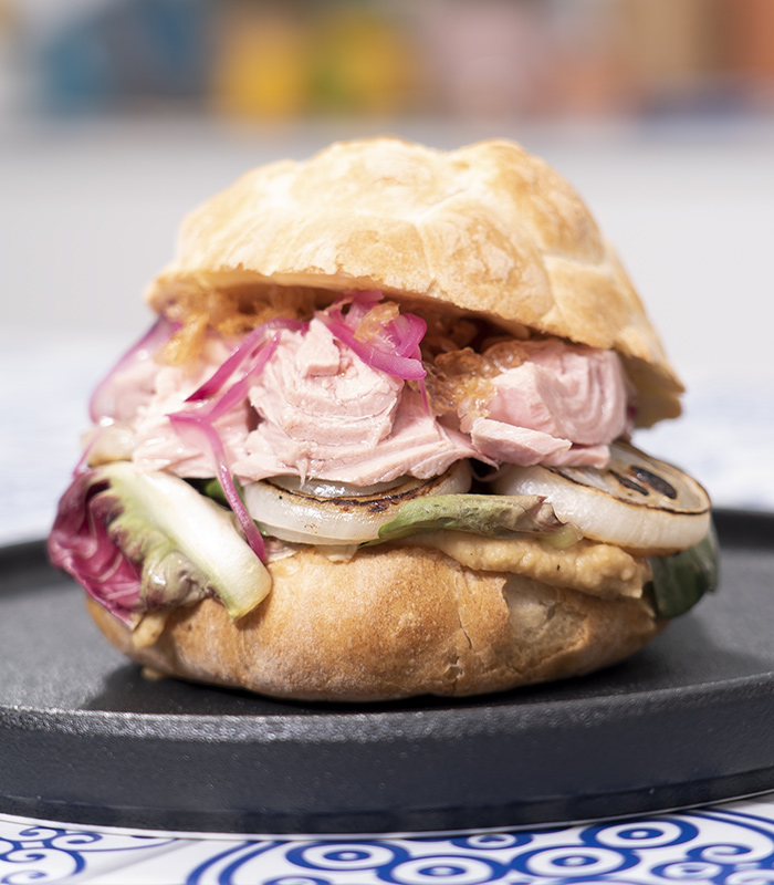 Panino con Tonno Filod’olio, ceci e cipolla
